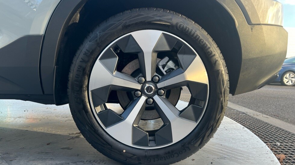 Used Volvo XC40 2025 for sale - 76894791: Photo 26