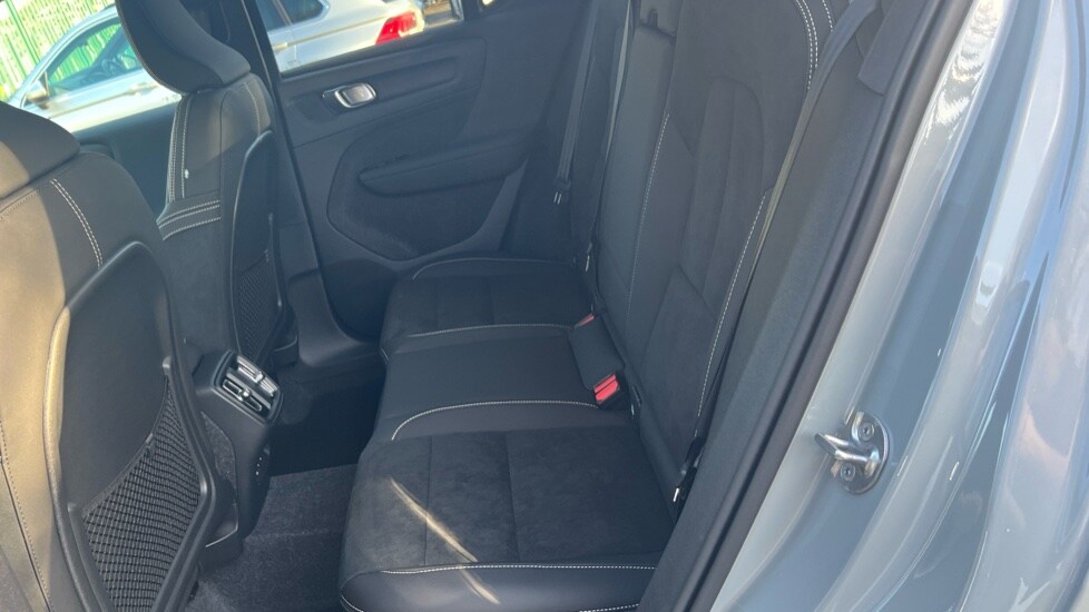 Used Volvo XC40 2025 for sale - 76894791: Photo 38