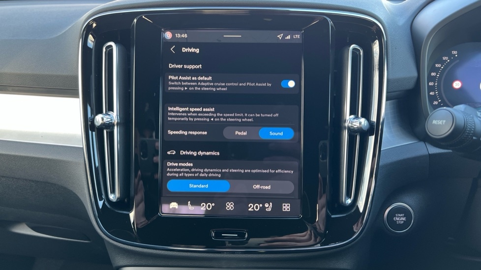 Used Volvo XC40 2025 for sale - 76894791: Photo 41