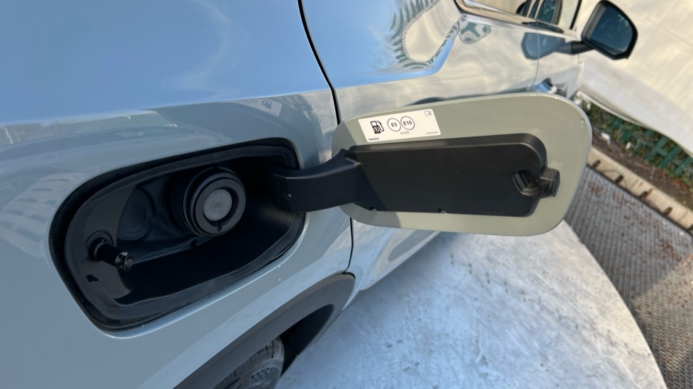 Used Volvo XC40 2025 for sale - 76894791: Photo 42