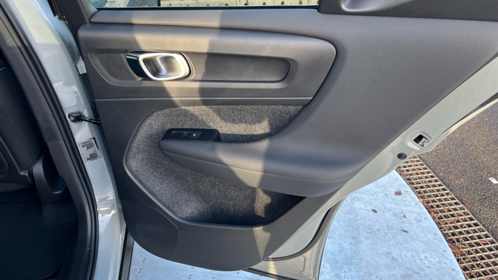 Used Volvo XC40 2025 for sale - 76894791: Photo 48