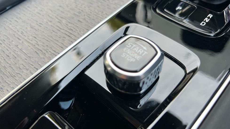 Used Volvo XC90 2025 for sale - 76112088: Photo 28