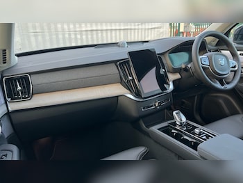 Used Volvo XC90 2025 for sale - 76112088: Photo 4