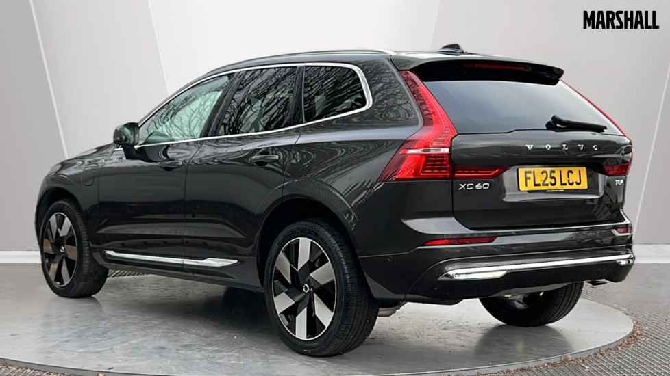 Used Volvo XC60 2025 for sale - 76589915: Photo 2