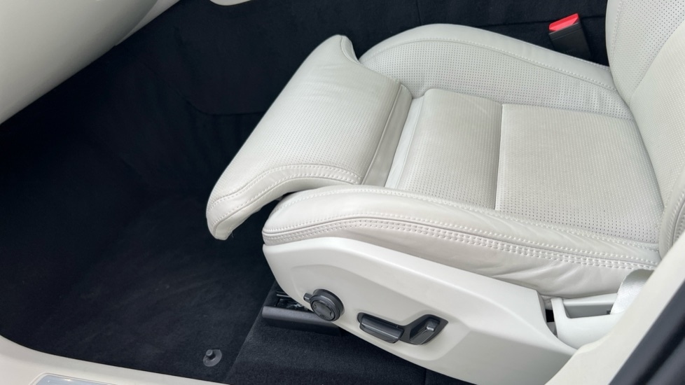 Used Volvo XC60 2025 for sale - 76589915: Photo 32