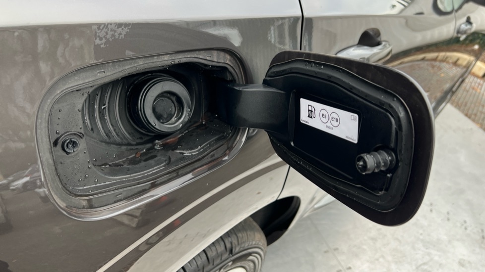 Used Volvo XC60 2025 for sale - 76589915: Photo 42