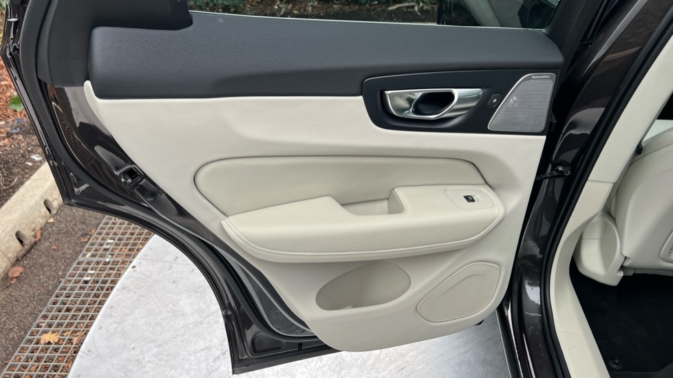 Used Volvo XC60 2025 for sale - 76589915: Photo 47