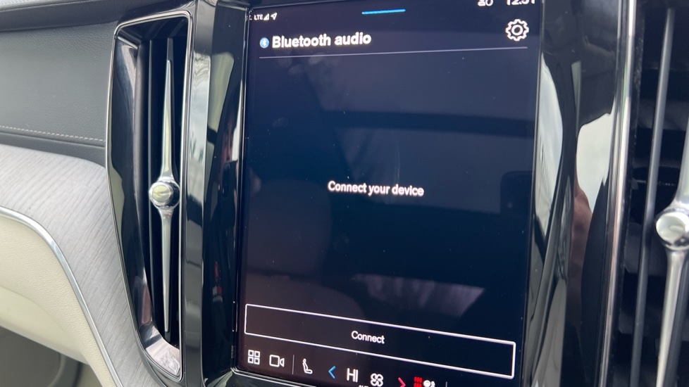 Used Volvo XC60 2025 for sale - 76589915: Photo 51