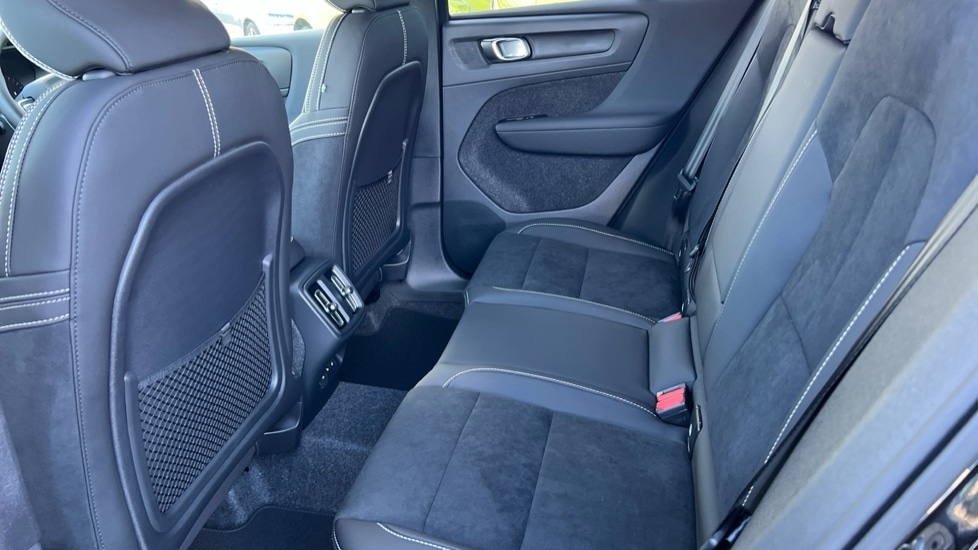 Used Volvo XC40 2025 for sale - 76894787: Photo 10