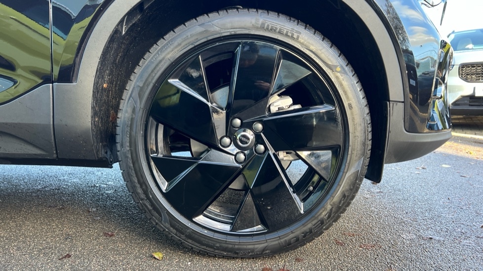 Used Volvo XC40 2025 for sale - 76894787: Photo 16