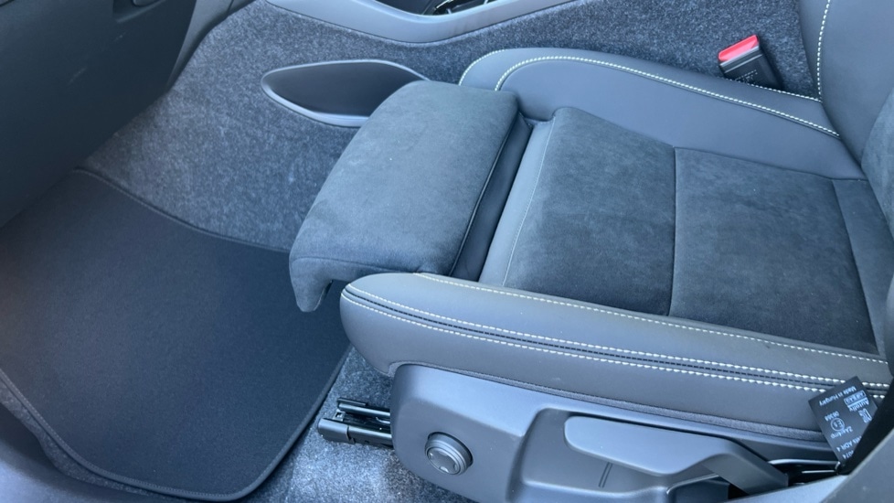 Used Volvo XC40 2025 for sale - 76894787: Photo 32