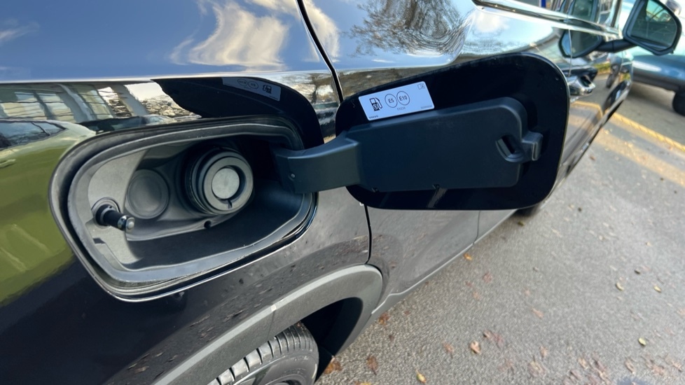 Used Volvo XC40 2025 for sale - 76894787: Photo 42