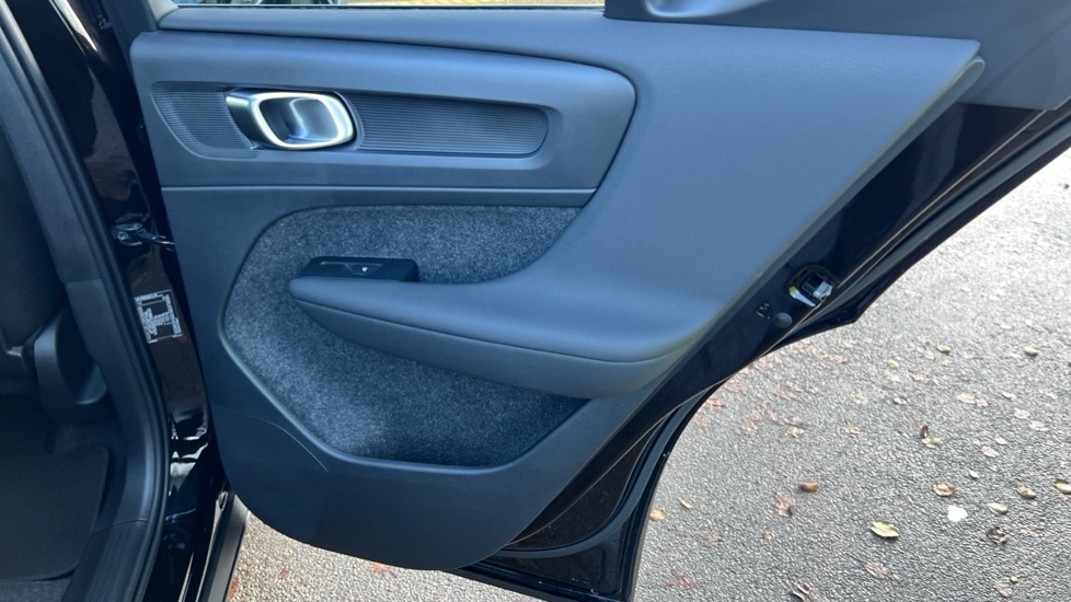 Used Volvo XC40 2025 for sale - 76894787: Photo 47