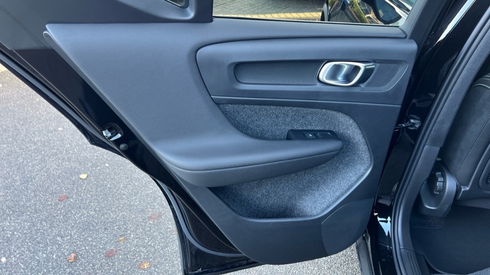 Used Volvo XC40 2025 for sale - 76894787: Photo 48