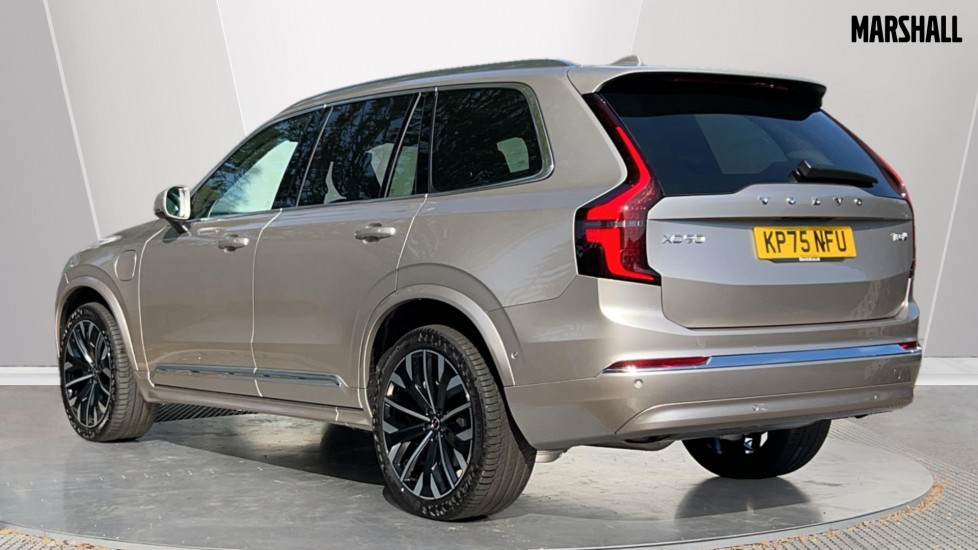 Used Volvo XC90 2025 for sale - 76112016: Photo 2
