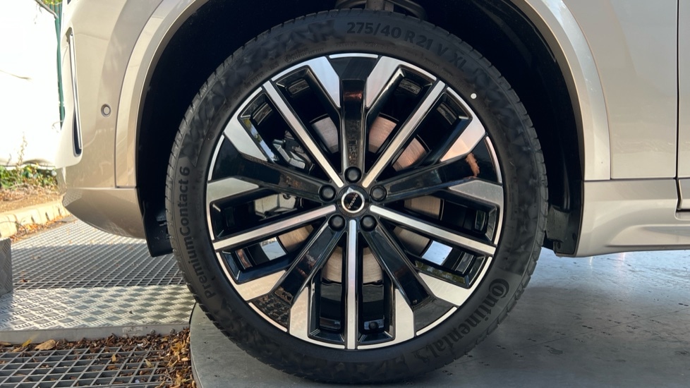 Used Volvo XC90 2025 for sale - 76112016: Photo 25