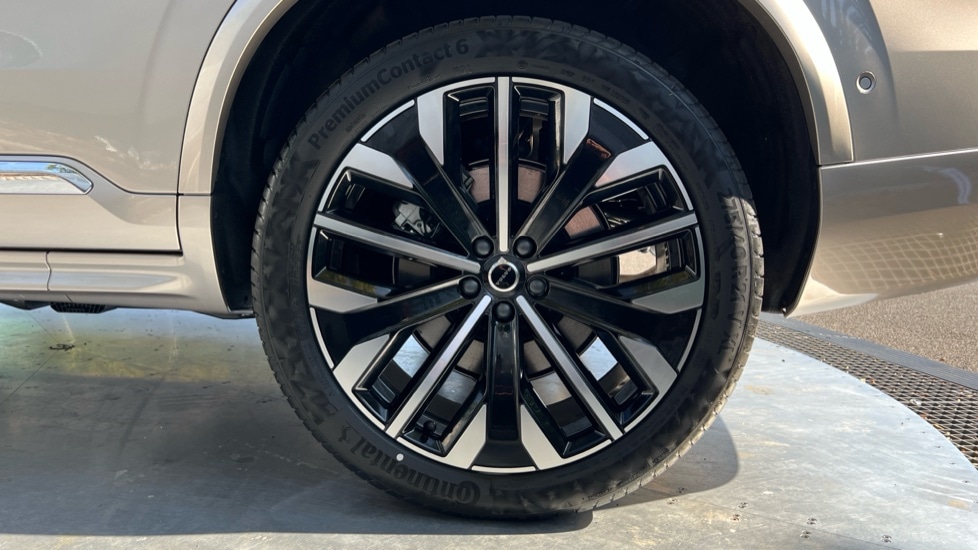 Used Volvo XC90 2025 for sale - 76112016: Photo 26