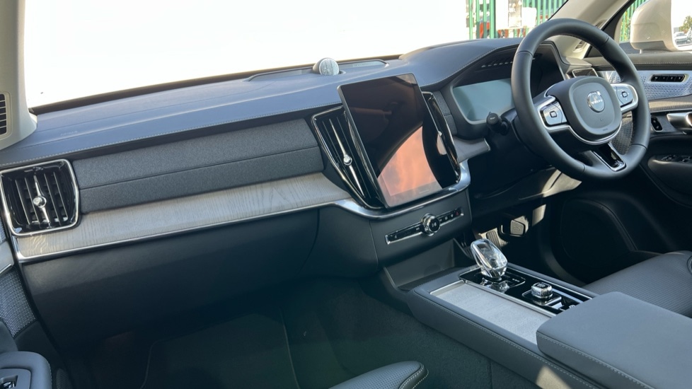 Used Volvo XC90 2025 for sale - 76112016: Photo 4