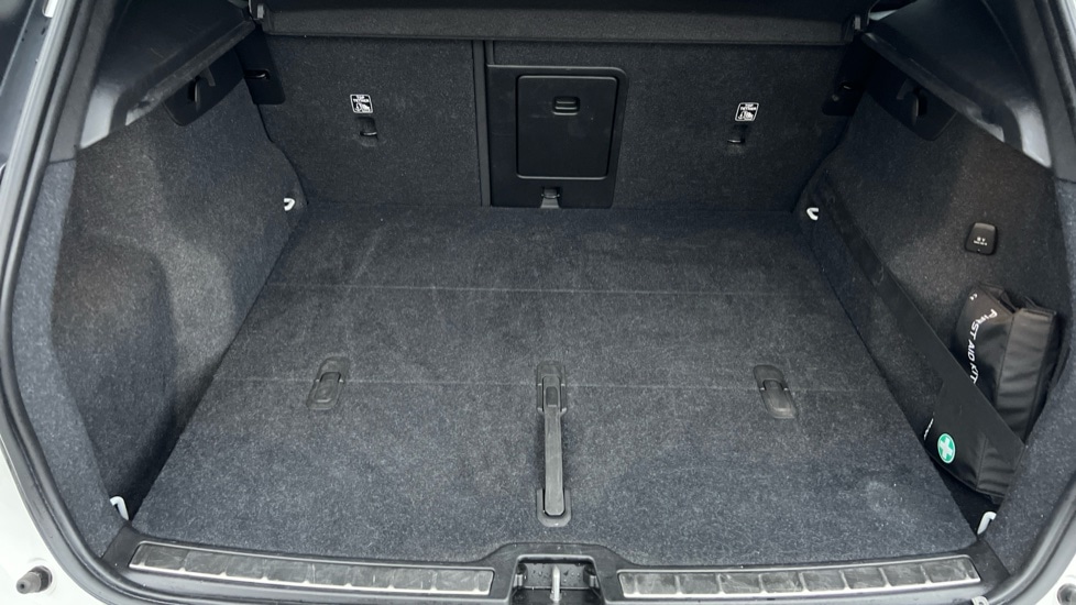 Used Volvo XC40 2020 for sale - 76927998: Photo 15