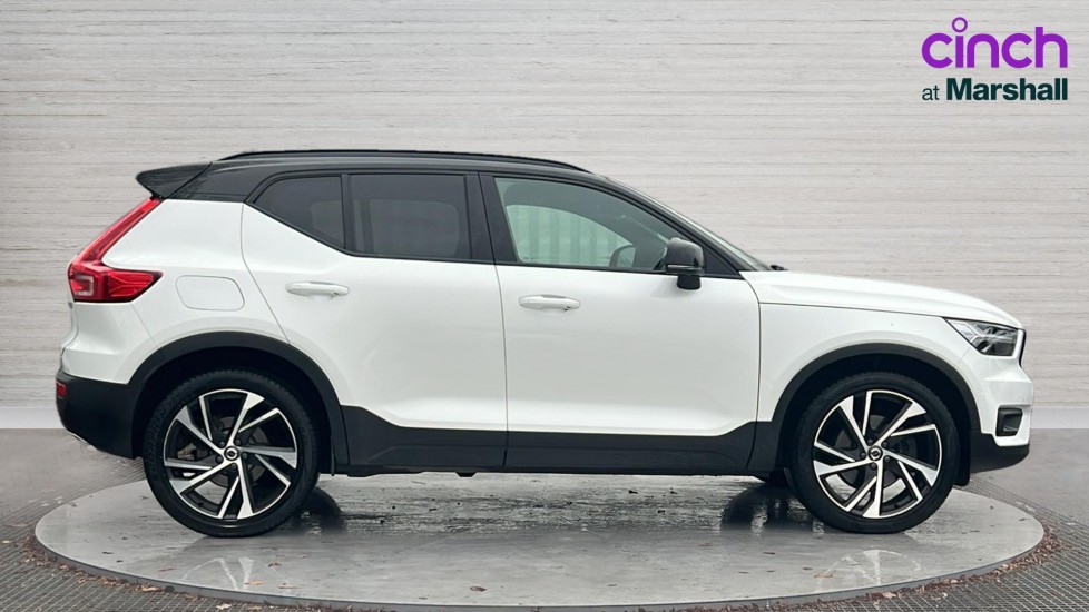 Used Volvo XC40 2020 for sale - 76927998: Photo 2