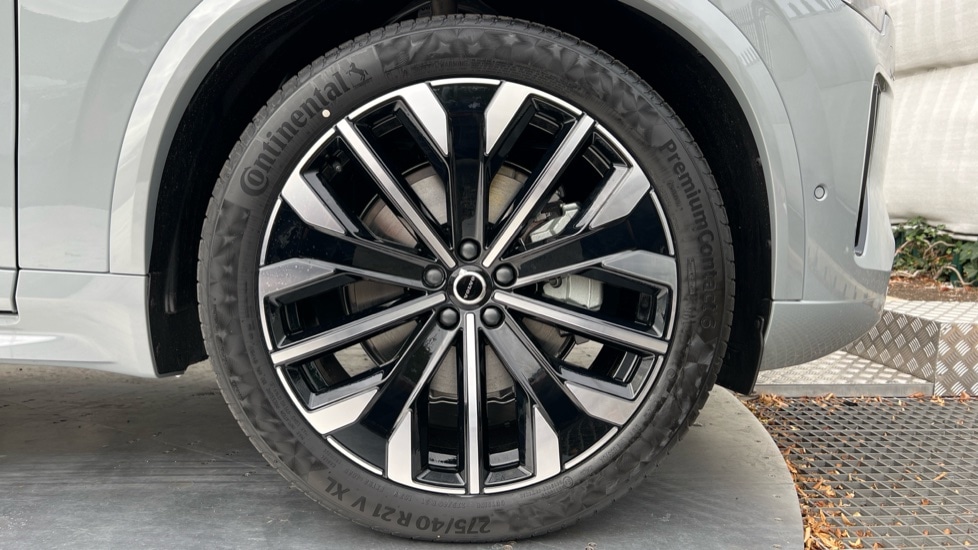 Used Volvo XC90 2025 for sale - 76112384: Photo 16