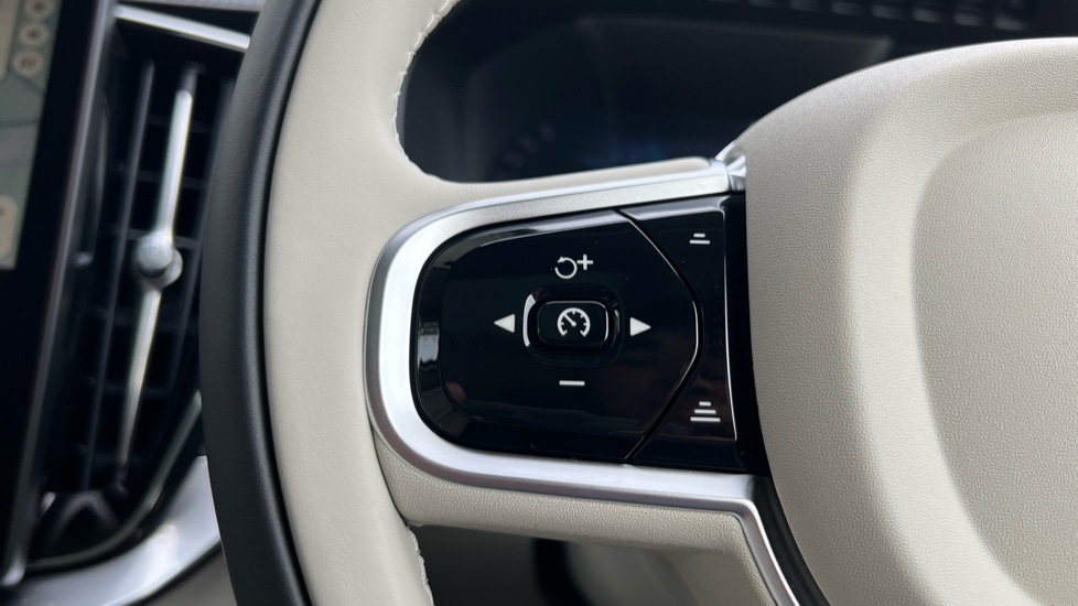 Used Volvo XC90 2025 for sale - 76112384: Photo 18