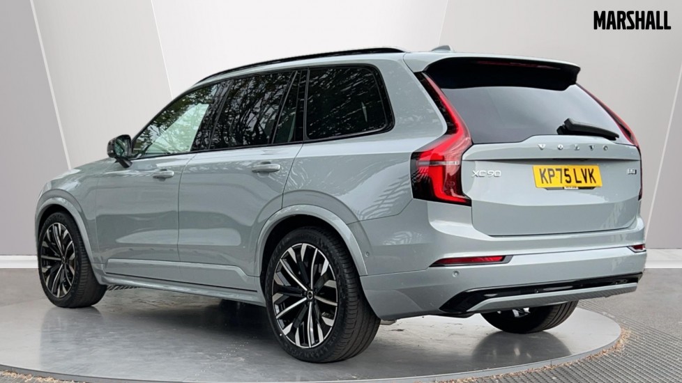 Used Volvo XC90 2025 for sale - 76112384: Photo 2