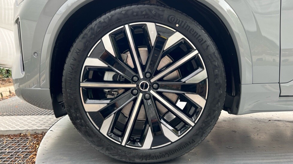 Used Volvo XC90 2025 for sale - 76112384: Photo 25