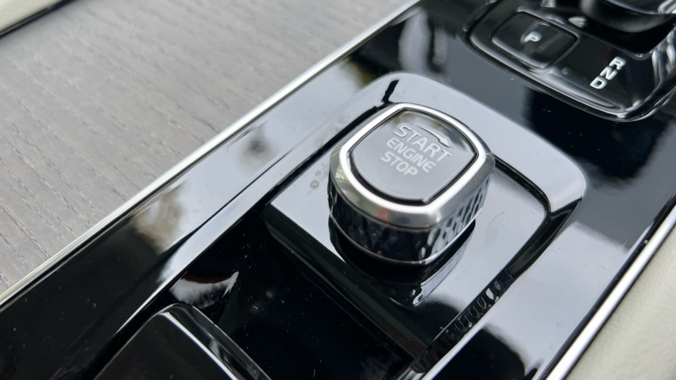 Used Volvo XC90 2025 for sale - 76112384: Photo 28