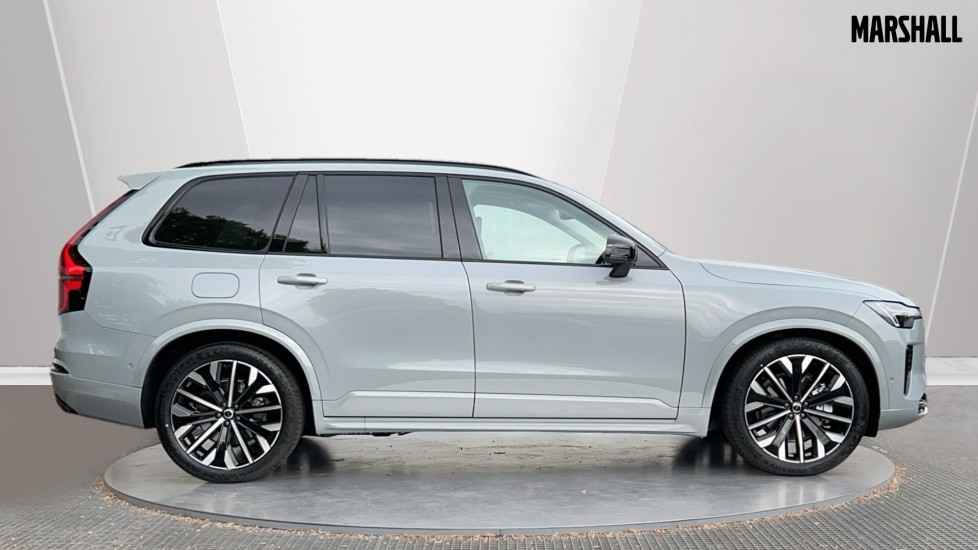 Used Volvo XC90 2025 for sale - 76112384: Photo 3