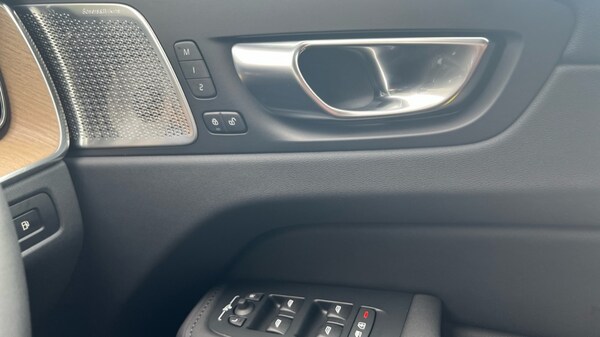Used Volvo XC60 2025 for sale - 75776128: Photo 15