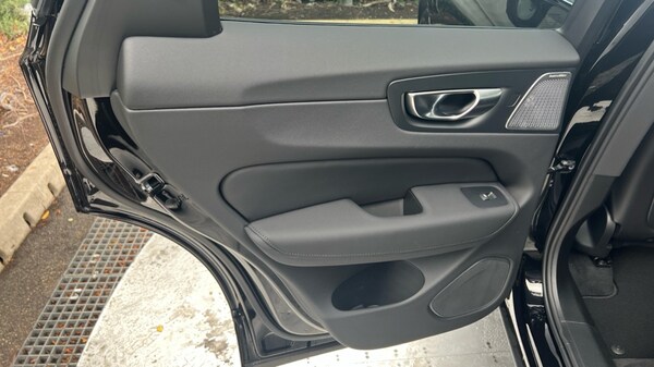 Used Volvo XC60 2025 for sale - 75776128: Photo 48
