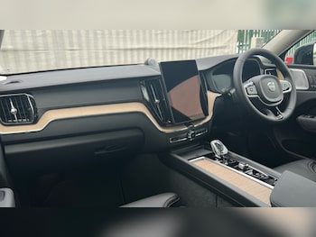 Used Volvo XC60 2025 for sale - 75776128: Photo
