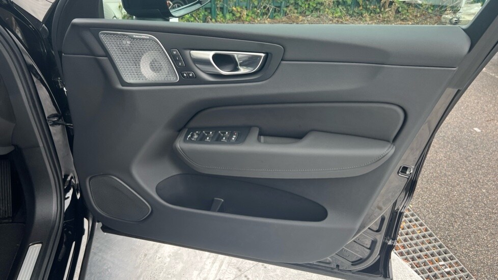 Used Volvo XC60 2025 for sale - 75776128: Photo 52