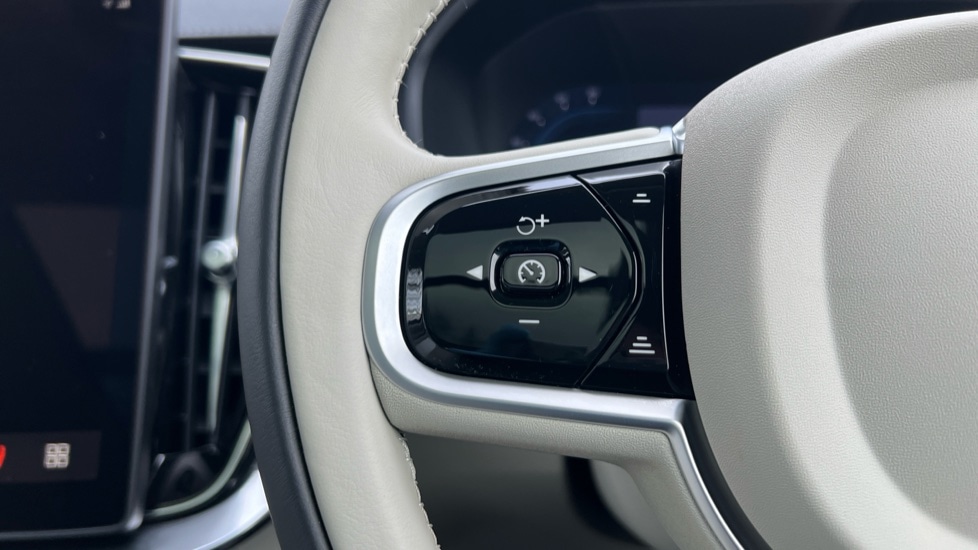 Used Volvo XC90 2025 for sale - 76954452: Photo 18