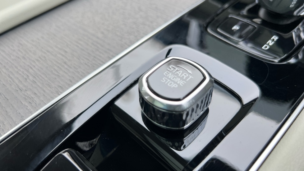 Used Volvo XC90 2025 for sale - 76954452: Photo 28