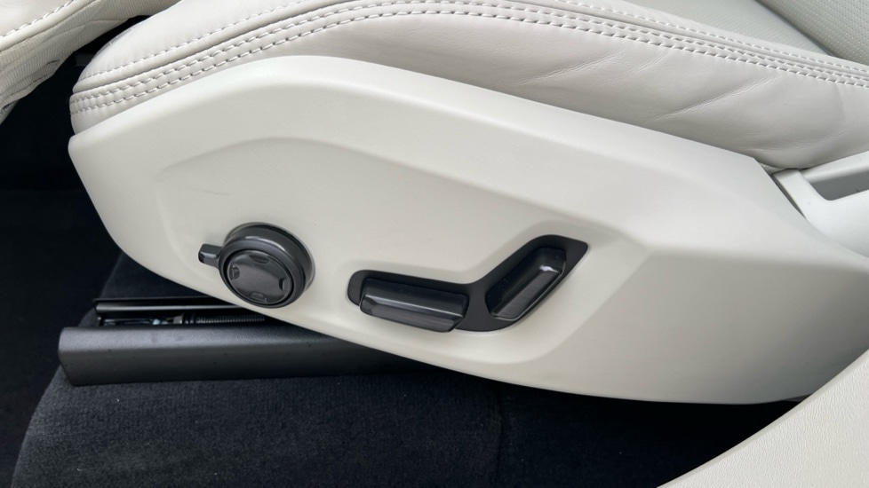 Used Volvo XC90 2025 for sale - 76954452: Photo 45