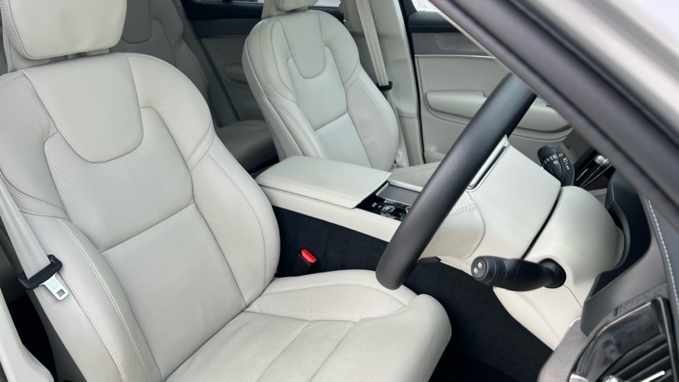 Used Volvo XC90 2025 for sale - 76954452: Photo 9