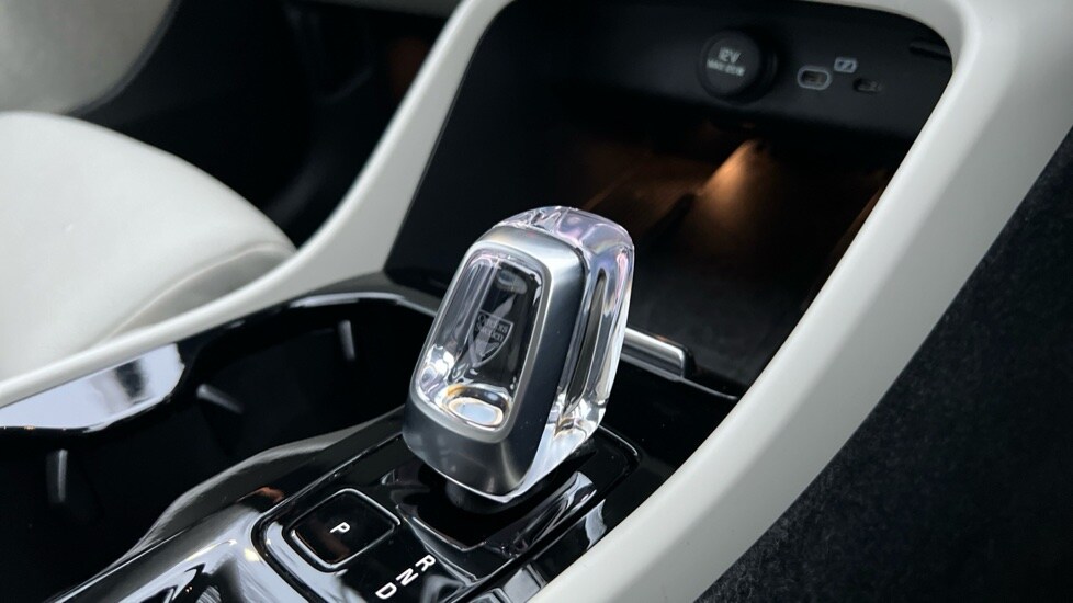 Used Volvo XC40 2024 for sale - 76623457: Photo 14