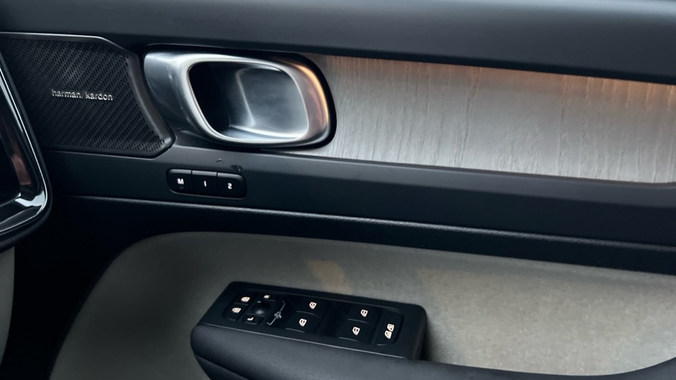 Used Volvo XC40 2024 for sale - 76623457: Photo 15