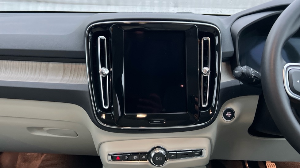 Used Volvo XC40 2024 for sale - 76623457: Photo 22