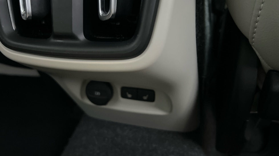 Used Volvo XC40 2024 for sale - 76623457: Photo 50