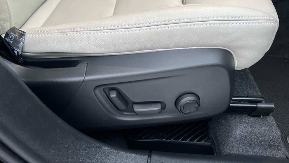 Used Volvo XC40 2024 for sale - 76623457: Photo 51