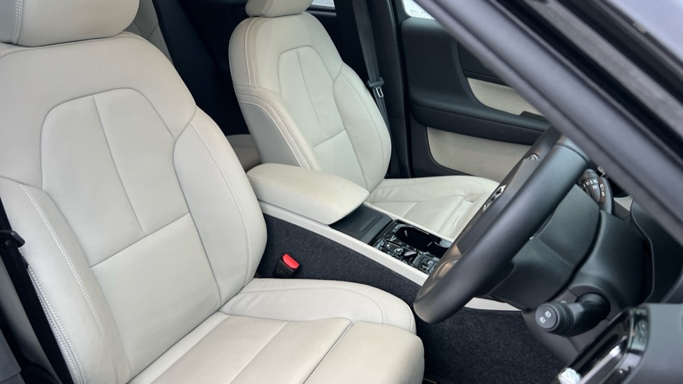 Used Volvo XC40 2024 for sale - 76623457: Photo 9