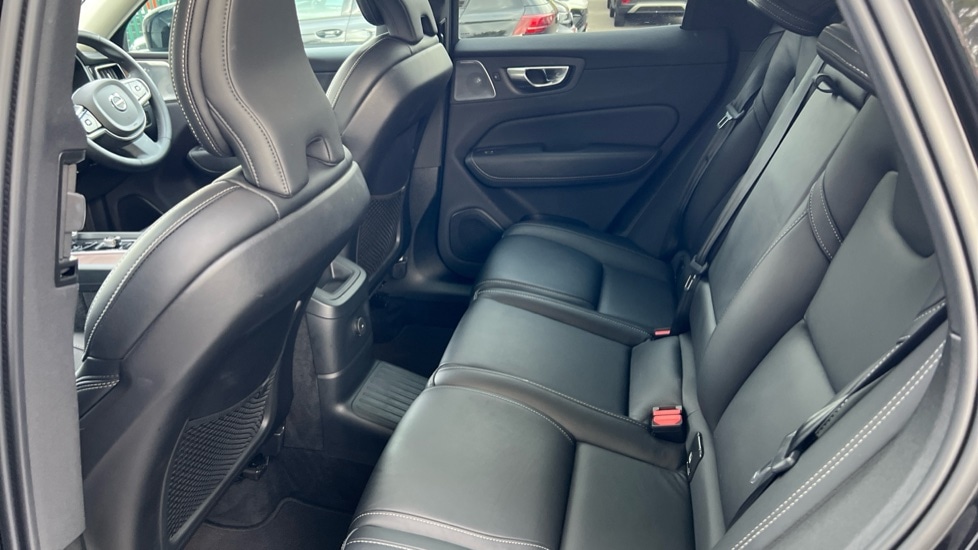 Used Volvo XC60 2023 for sale - 76161300: Photo 10
