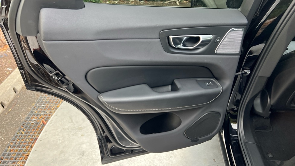 Used Volvo XC60 2023 for sale - 76161300: Photo 47