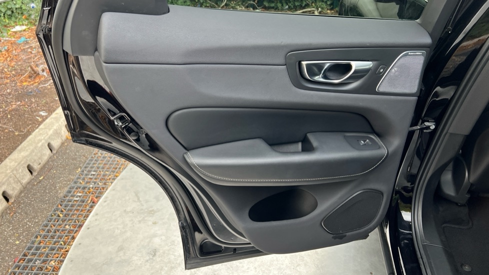 Used Volvo XC60 2023 for sale - 76161300: Photo 48