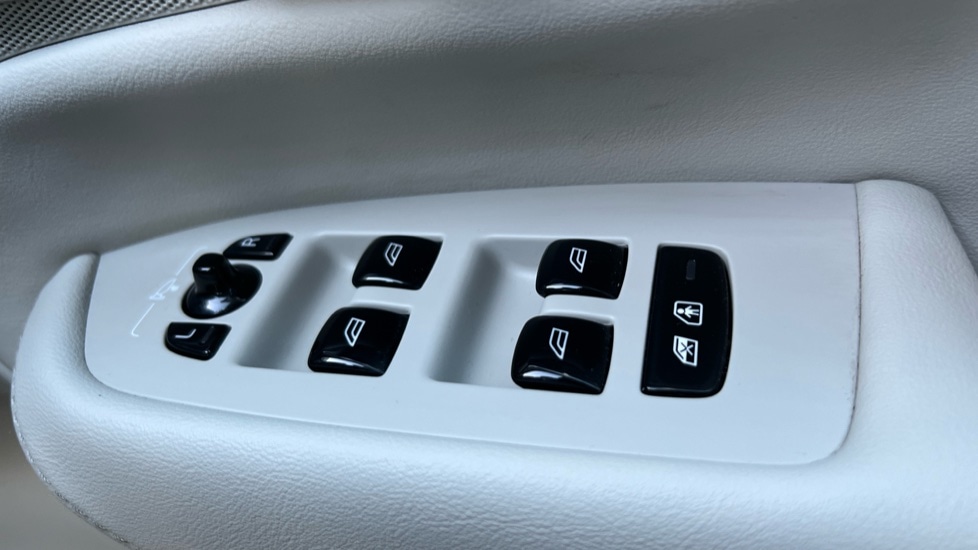 Used Volvo XC90 2024 for sale - 77010257: Photo 33