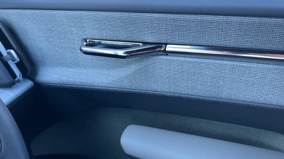 Used Volvo EX30 2025 for sale - 75472471: Photo 15