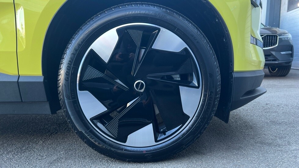 Used Volvo EX30 2025 for sale - 75472471: Photo 16